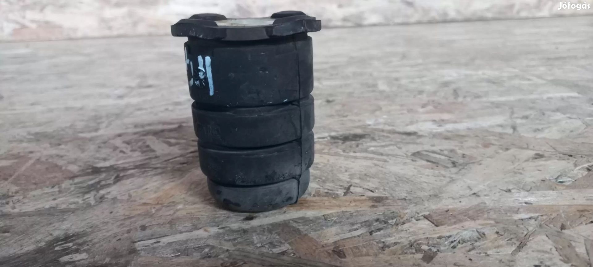 Renault TRAFIC 01-től Hátsó laprugó felütköző gumibak gumi