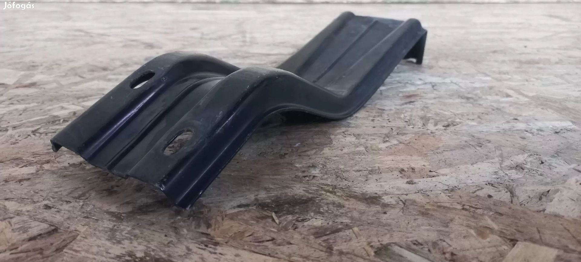 Renault TRAFIC 01-től első homlokfal tartó lemez 1813