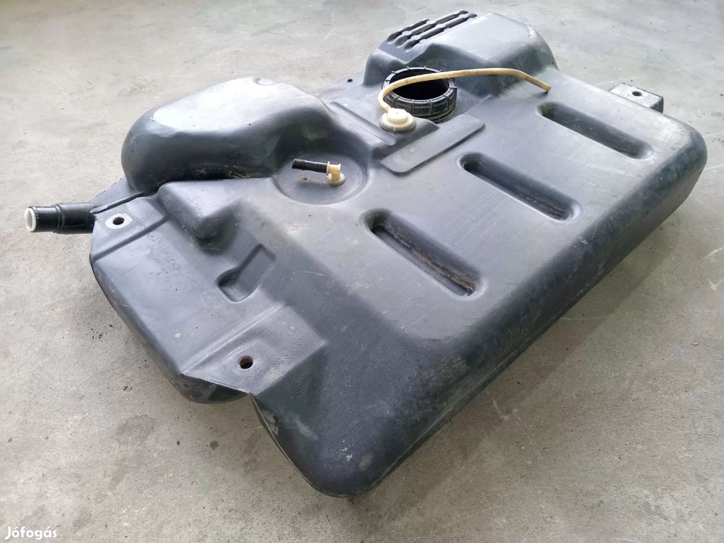 Renault TRAFIC Opel VIVARO 01 Üzemanyagtartály tank