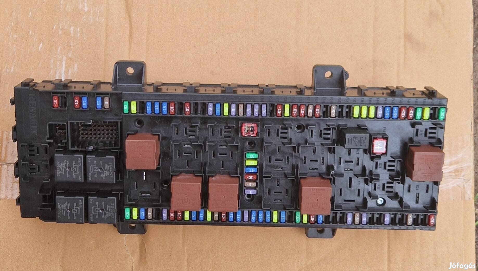 Renault T modell biztositek tabla 73701845