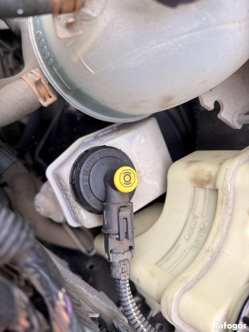 Renault Thalia I 1.2 16 V főfékhenger tartály 