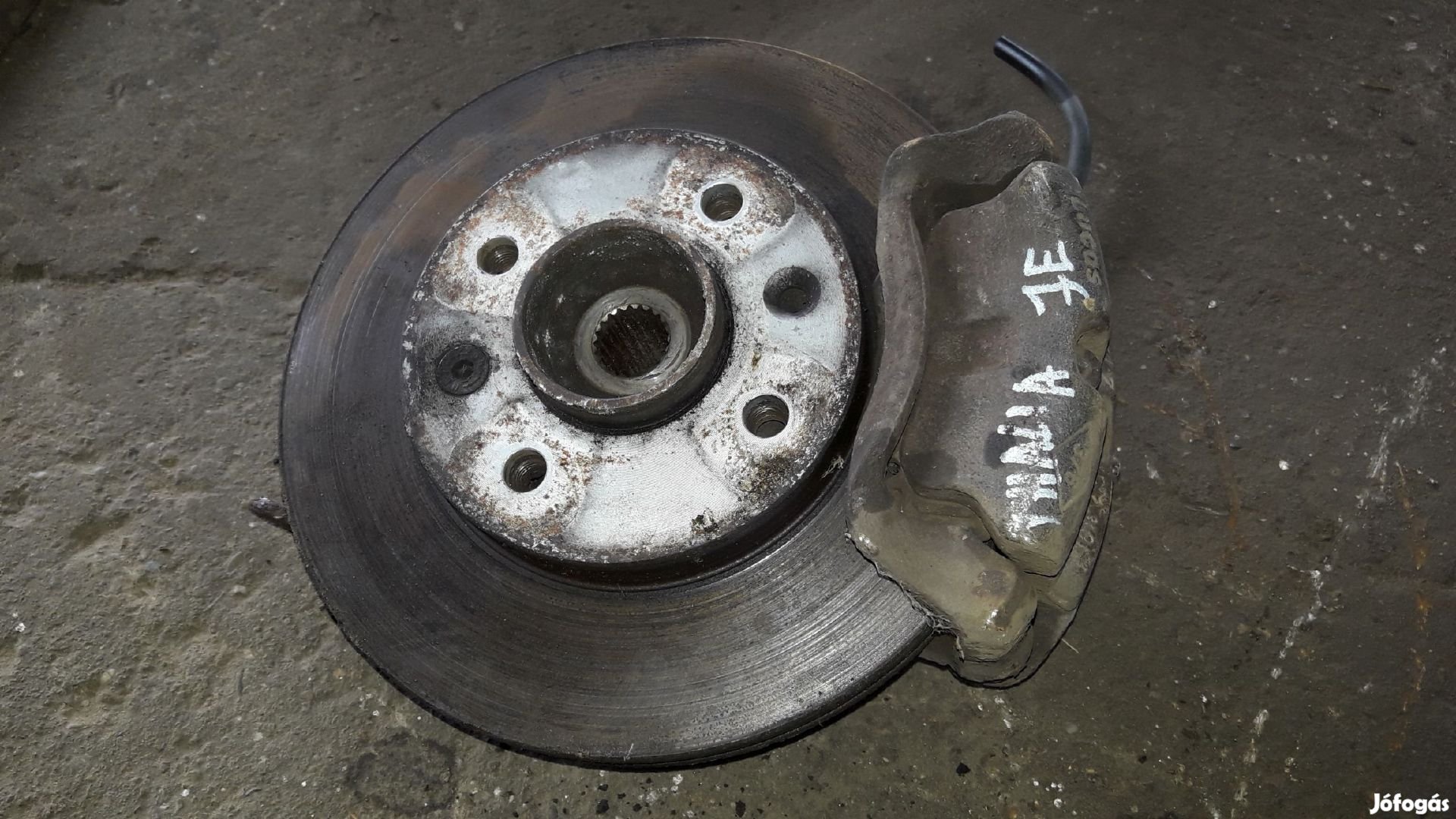 Renault Thalia I Jobb Első Csonkállvány Kerékaggyal