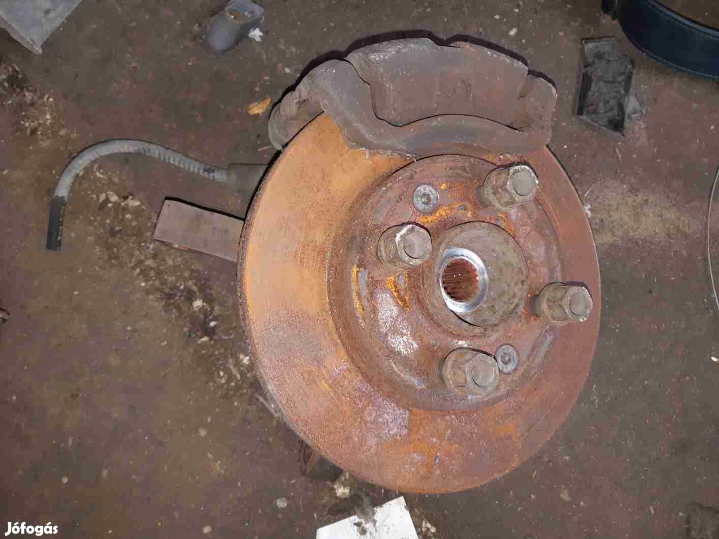 Renault Thalia I Jobb Első Csonkállvány Kerékaggyal