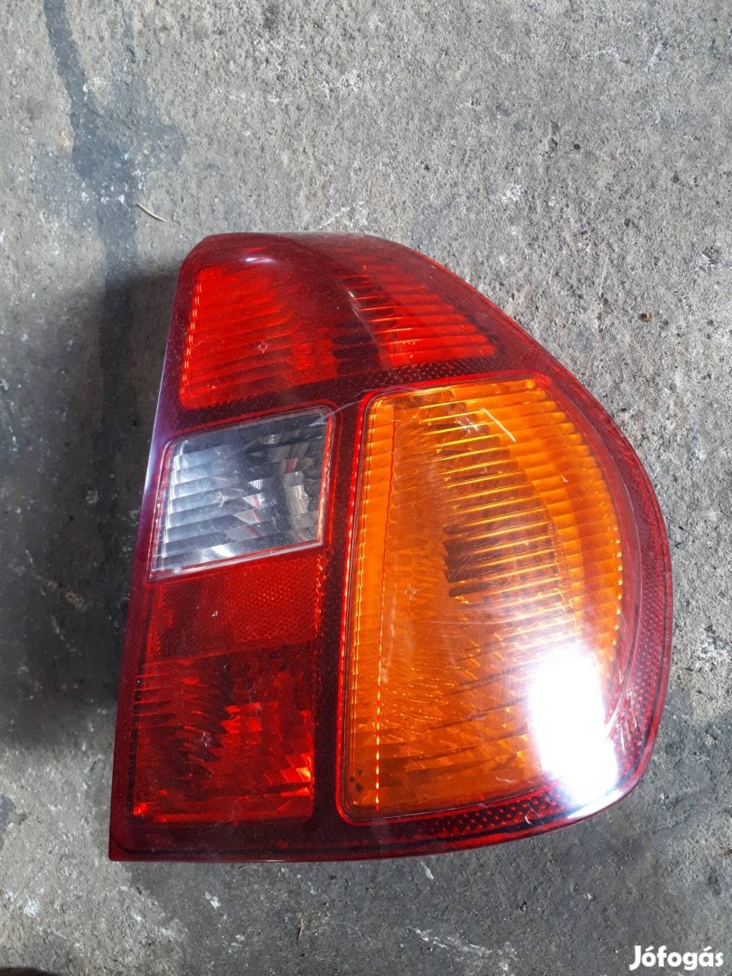 Renault Thalia   2003  jobb   hátsó   lámpa 