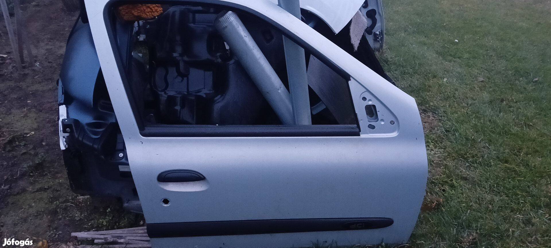 Renault Thalia jobb első ajtó