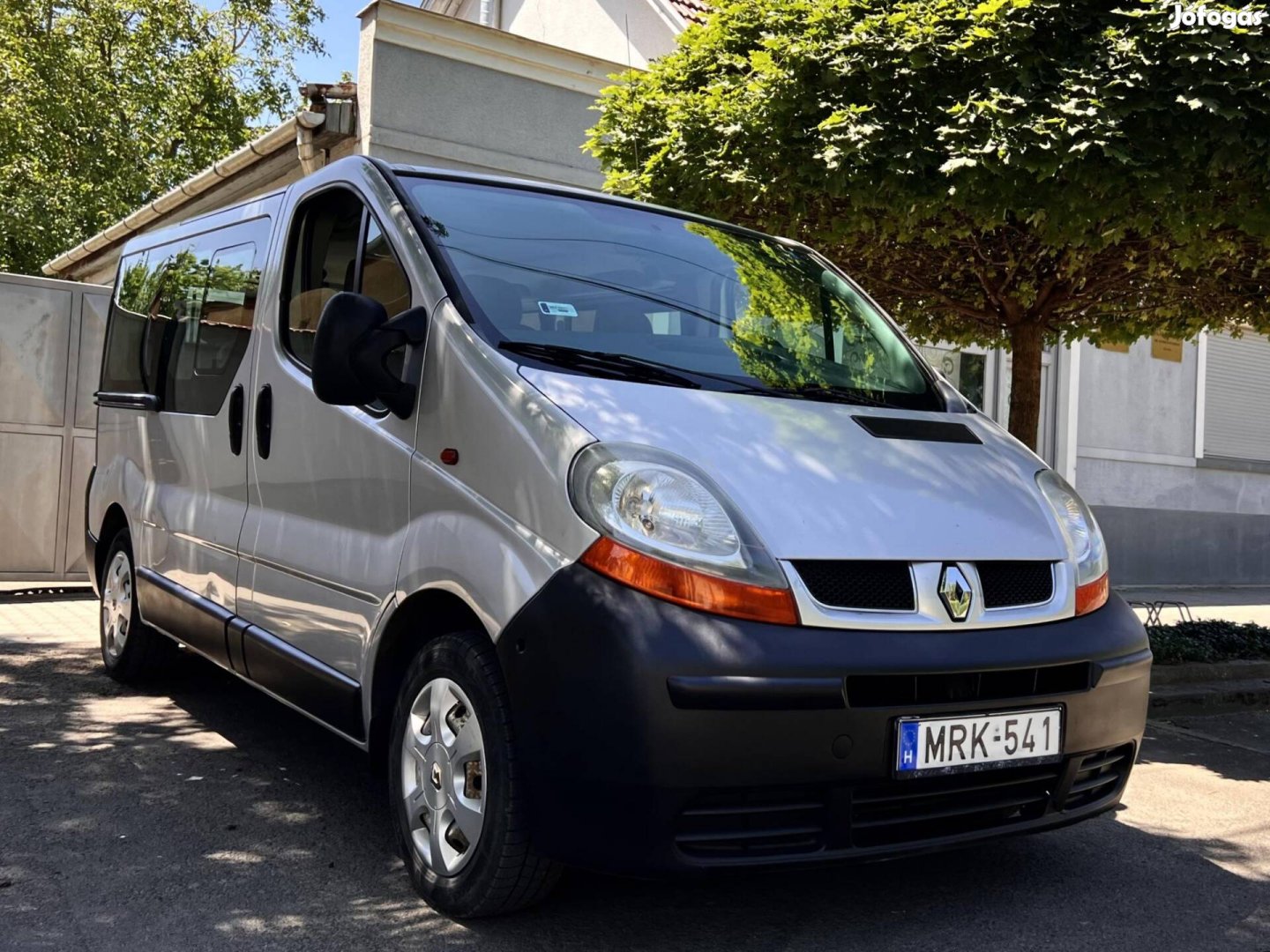 Renault Trafic 1.9 dCi L1H2 Business 9 Személye...