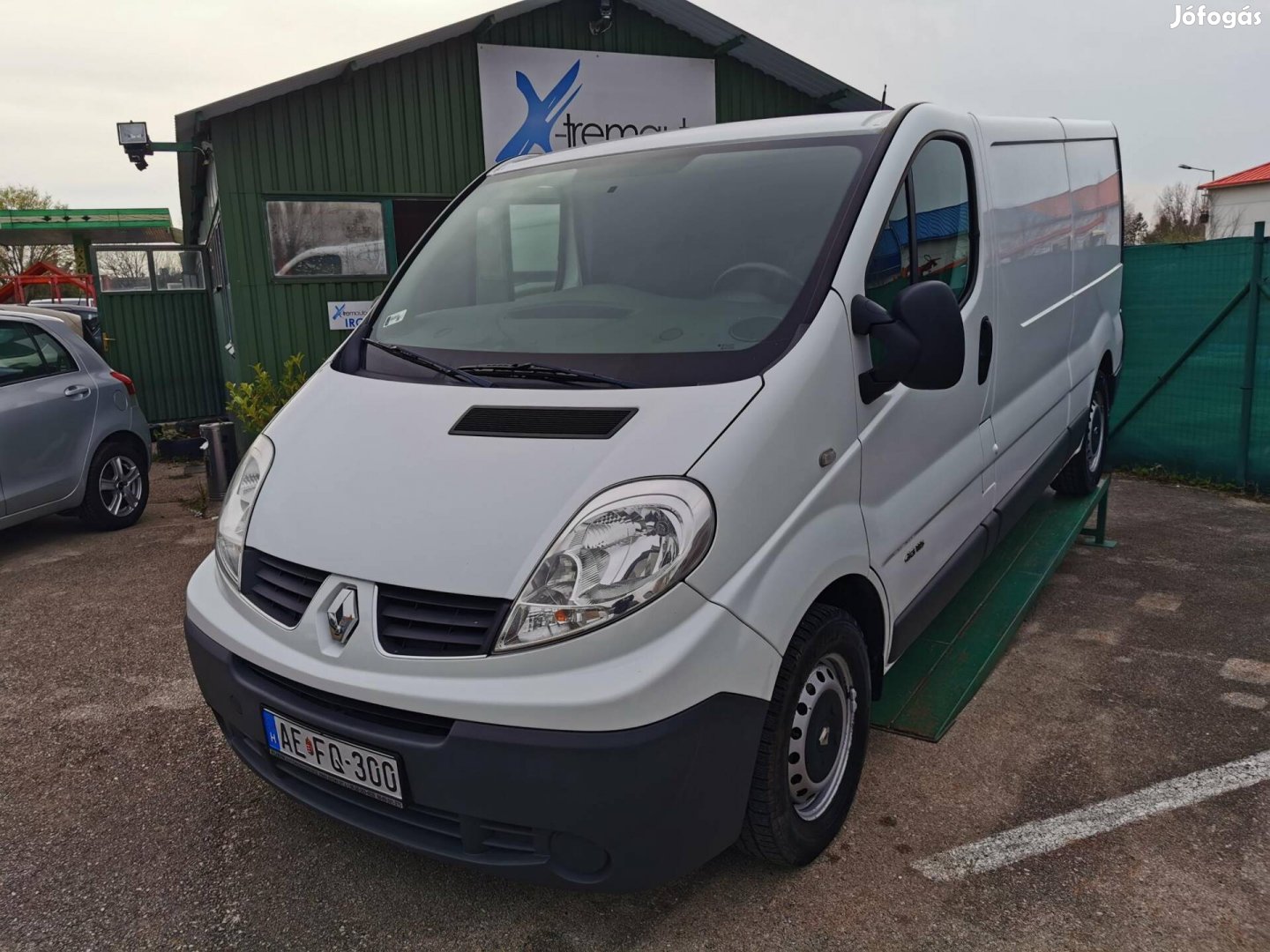 Renault Trafic 2.0 DCi hosszított kivitel