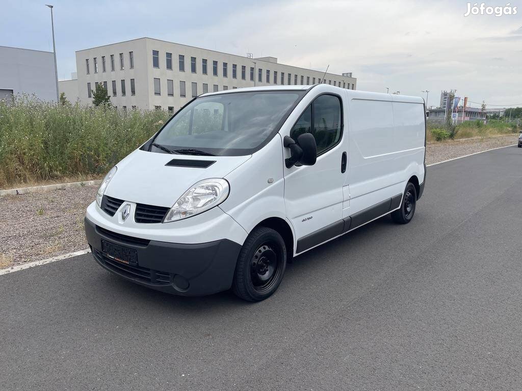 Renault Trafic 2.5 dCi L2H1 Authentique folyama...