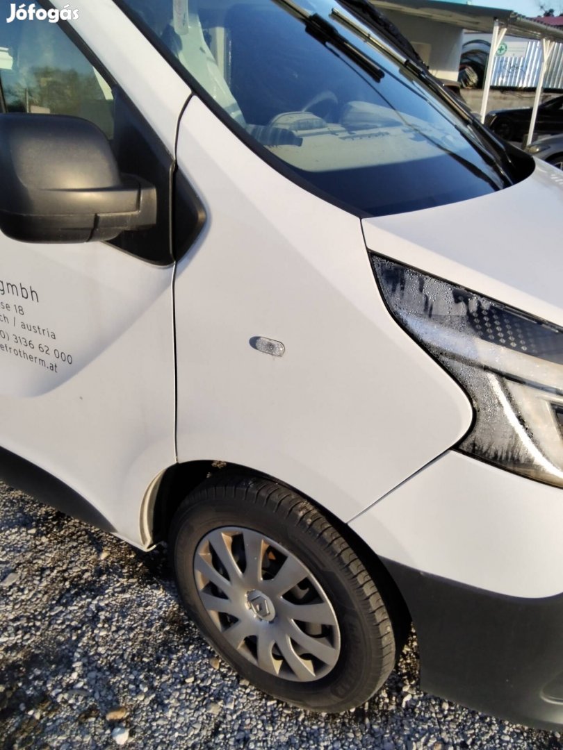 Renault Trafic III facelift motorháztető sárvédő fényszóró lökhárító