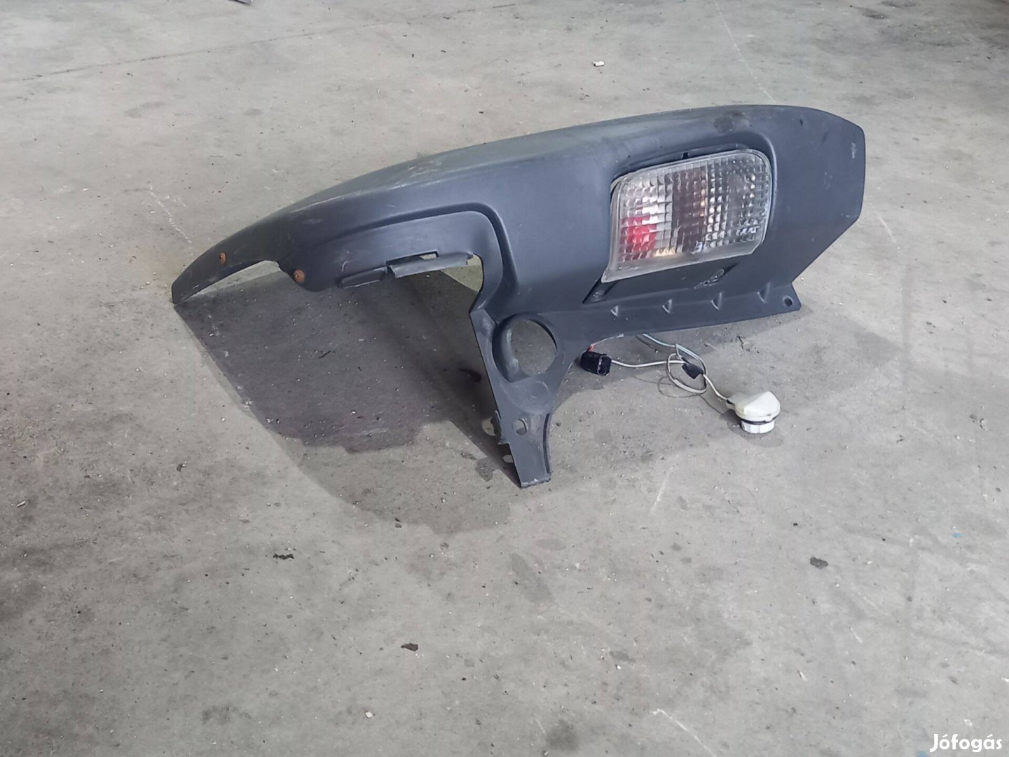 Renault Trafic Opel Vivaro 01- Bal hátsó lökhárító oldal sarok ív 8356