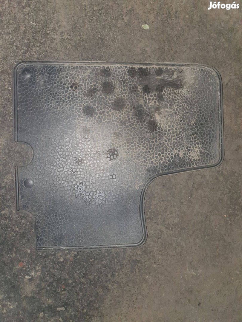 Renault Trafic Opel Vivaro Primastar gumiszőnyeg akkumulátor feletti r