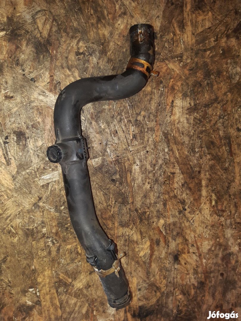 Renault Trafic Vízcső