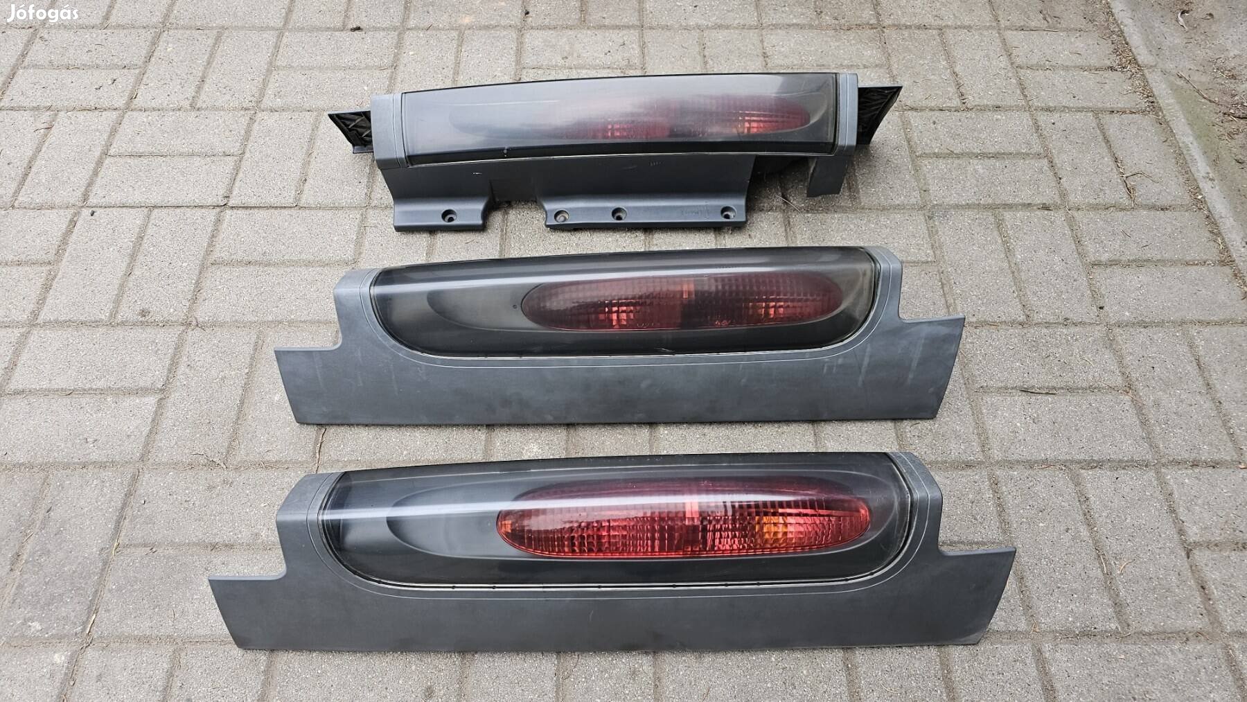Renault Trafic / Opel Vivaro / Nissan Primastar hátsó lámpa