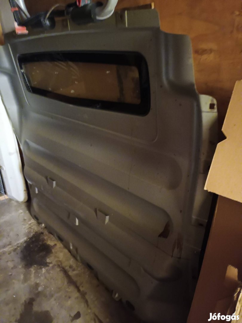 Renault Trafic trérelválasztó