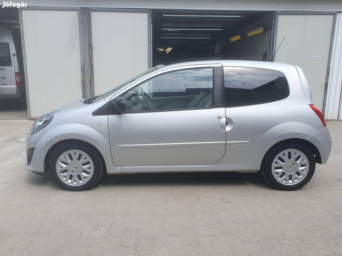 Renault Twingo 1.2 16V Night&Day Initiale 16700...