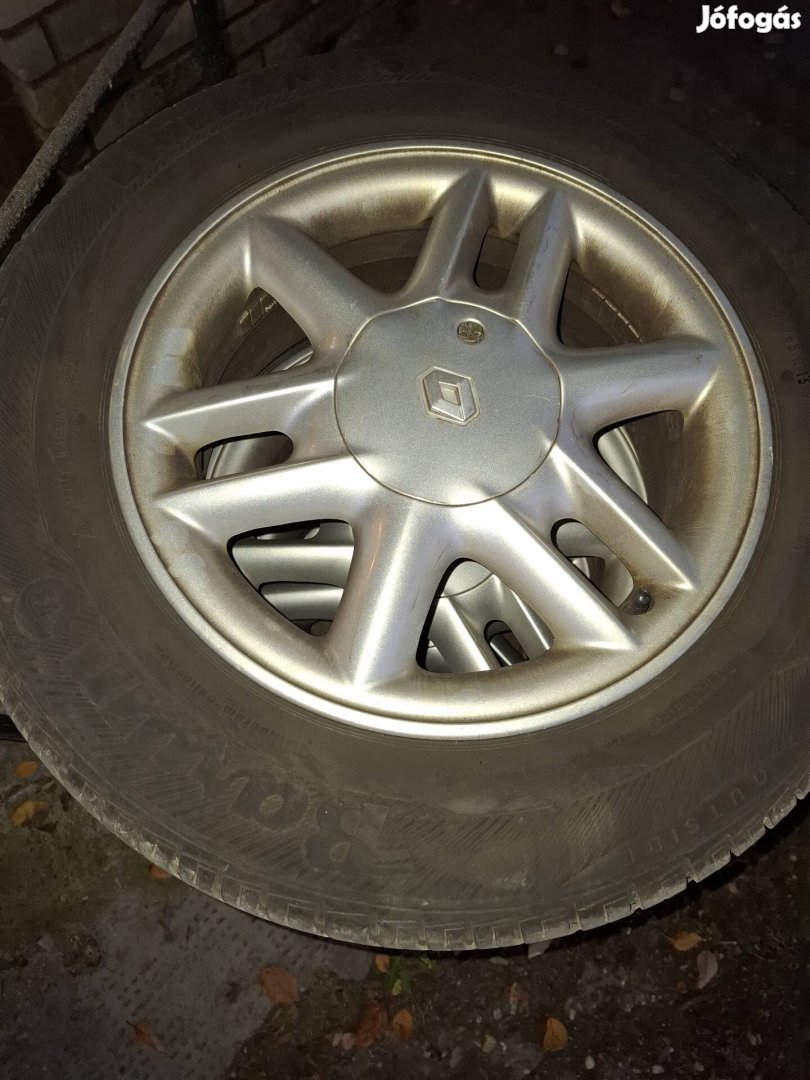 Renault (Grande Punto, Suzuki, opel, stb) 4X100 15" alufelni gumikkal