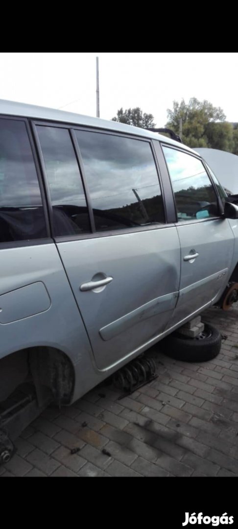 Renault  espace IV 3.0 dci bontott alkatrészek 