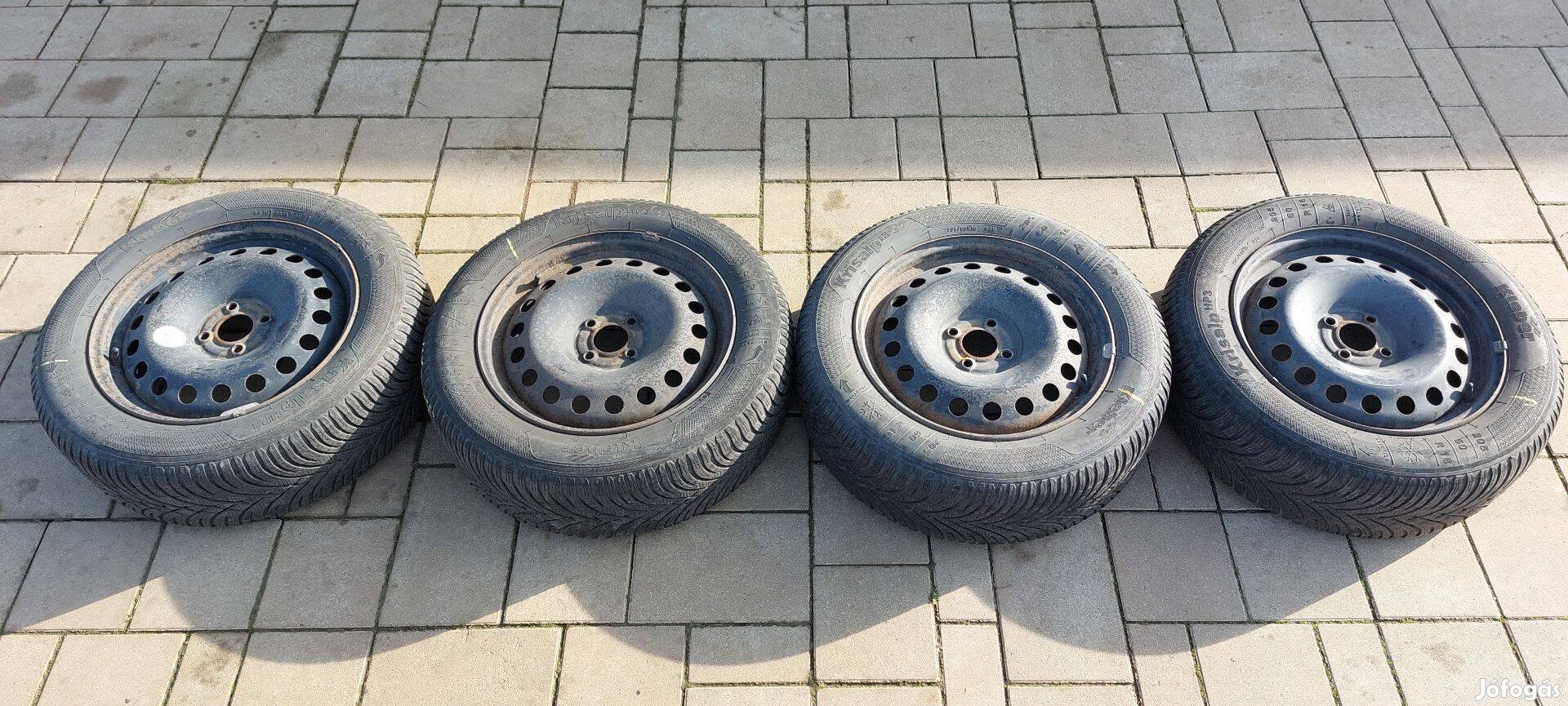 Renault acélfelni 16" téligumival