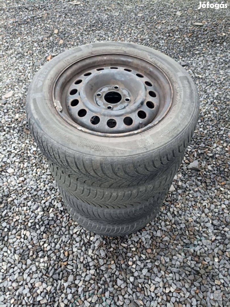 Renault acélfelni  175/65 R 14 Hankook téli gumival eladó