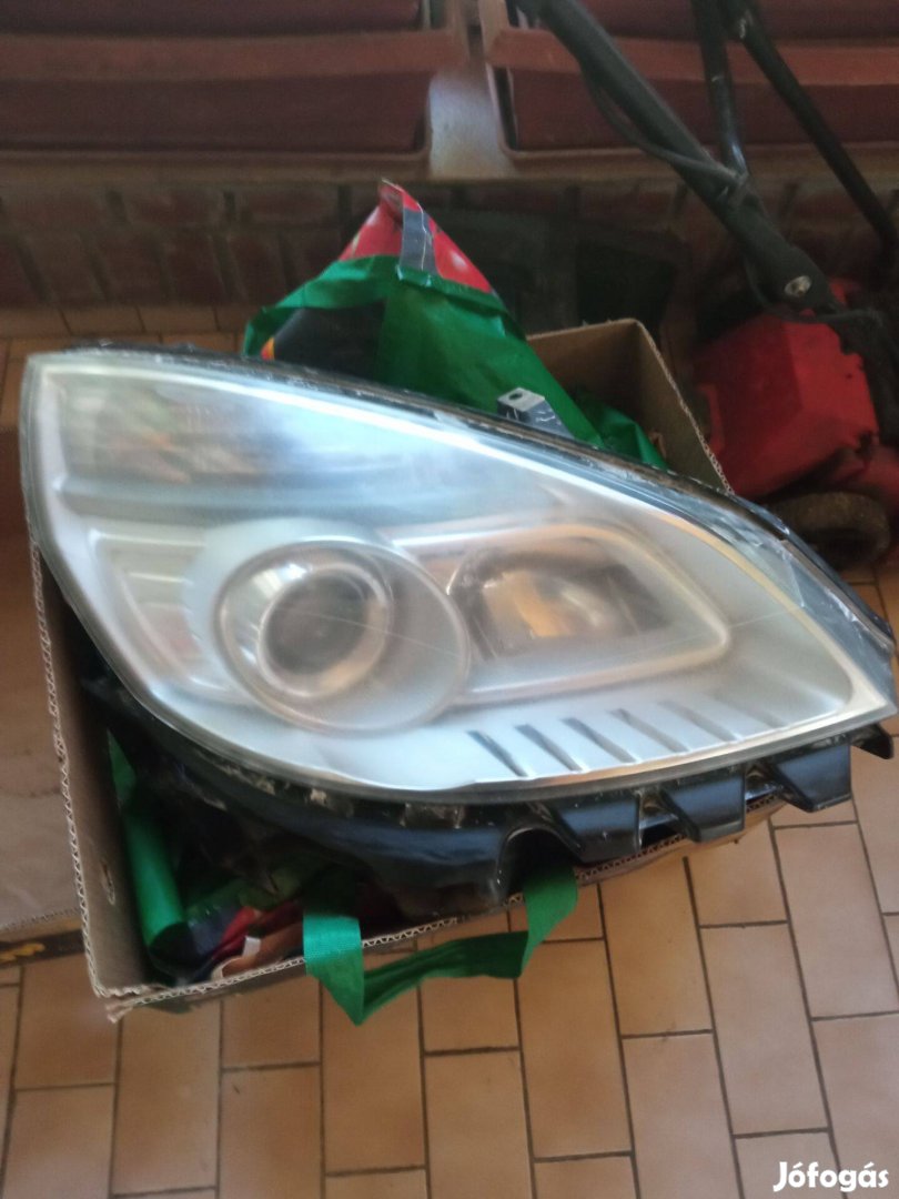 Renault autó alkatrész