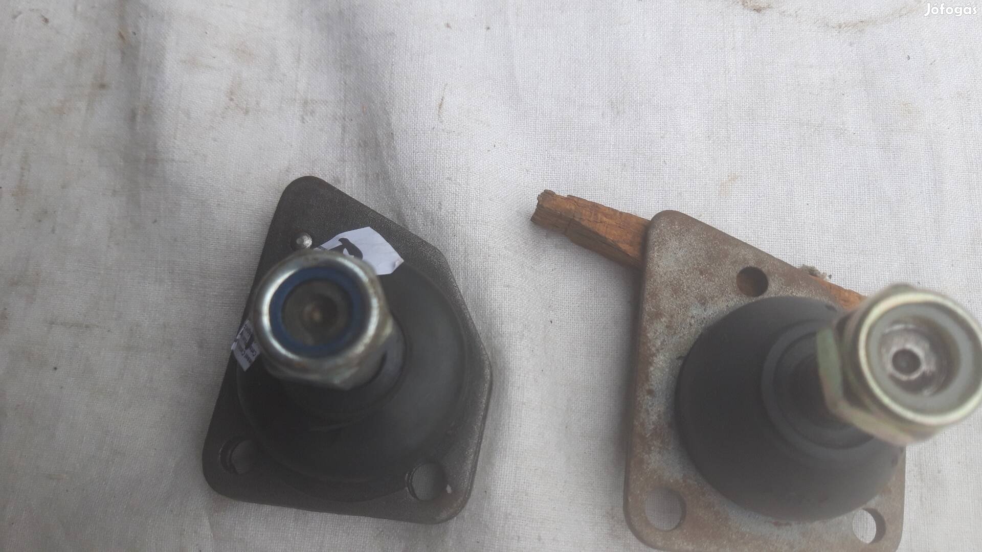 Renault bal alsó trapézgömbfej R4,R5,R6 hoz  új db