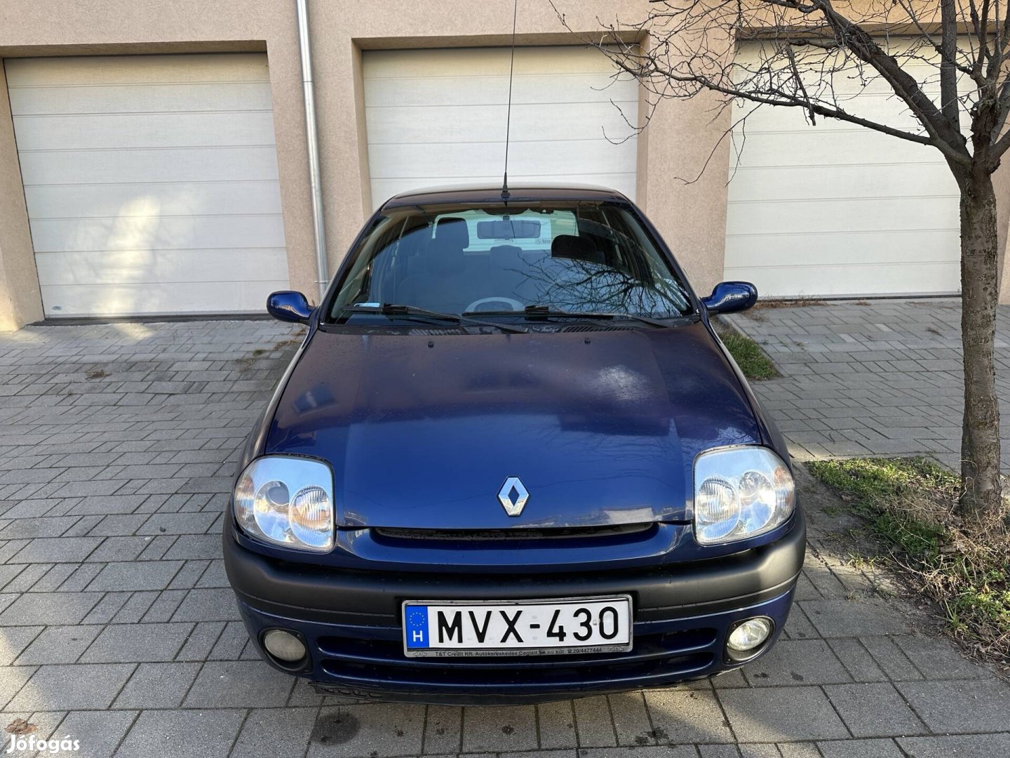 Renault clio, friss vizsga