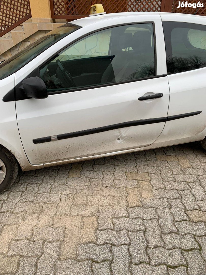 Renault clio bal első üveg, elektromos emelő eladó !
