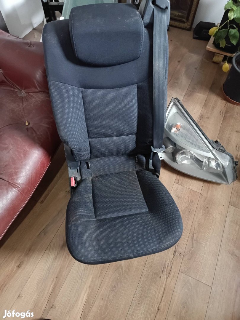 Renault espace 4 , 2db mágneses hátsó ülés. 30e