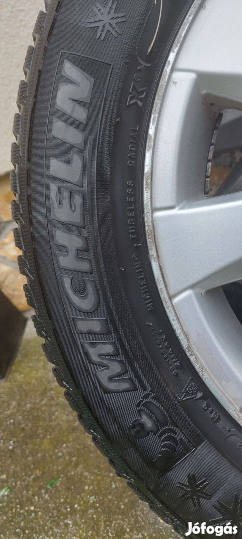 Renault felnin,Michelin téli gumi eladó