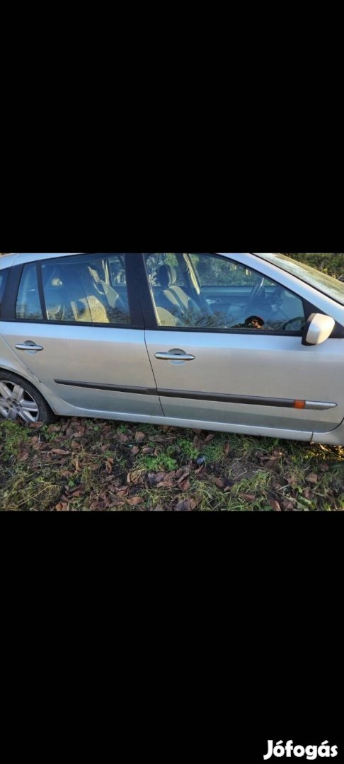 Renault laguna 2.2dci minden alkatrésze. 