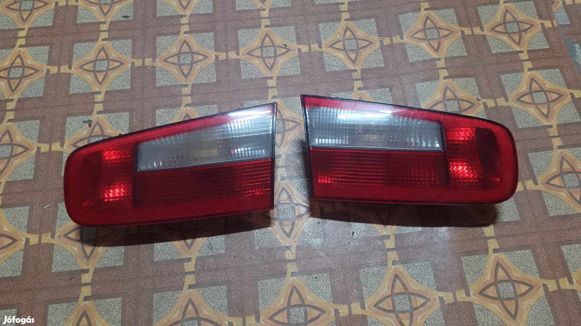 Renault laguna 2 belső hátsó lámpa jobb bal 5 ajtós