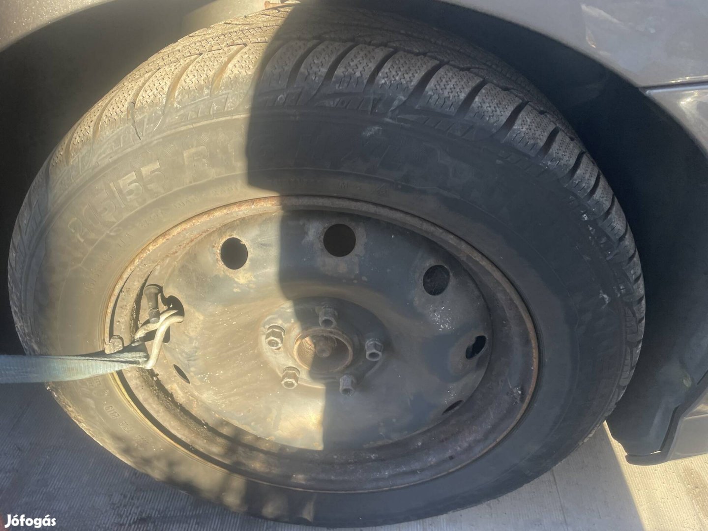 Renault laguna 3 215/55r16 gyári lemezfelni téli gumi val eladó 