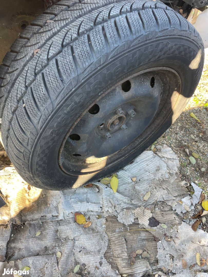 Renault laguna 3 Snow win 215/55r16 téli gumi garnitura eladó