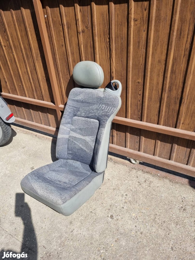 Renault mastet busz ülés