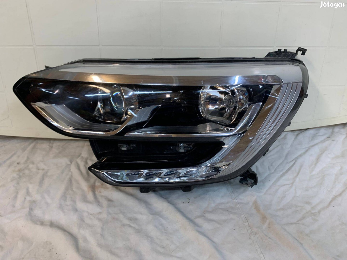 Renault megan4 fényszóró Balos