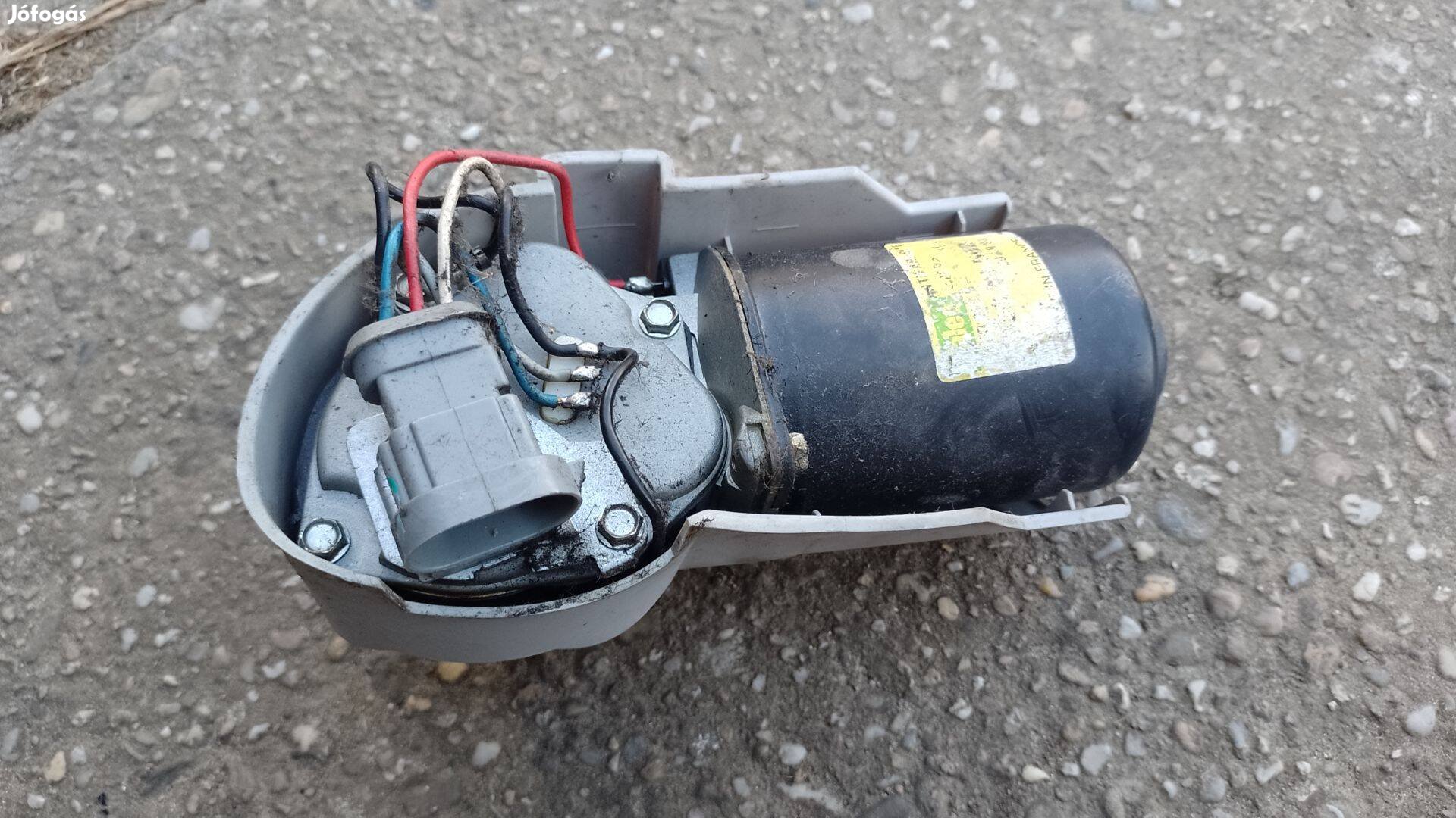 Renault megane 1 első ablaktörlő motor