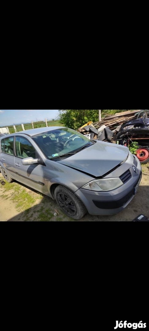 Renault megane 2 1.4 bontott alkatrészei 