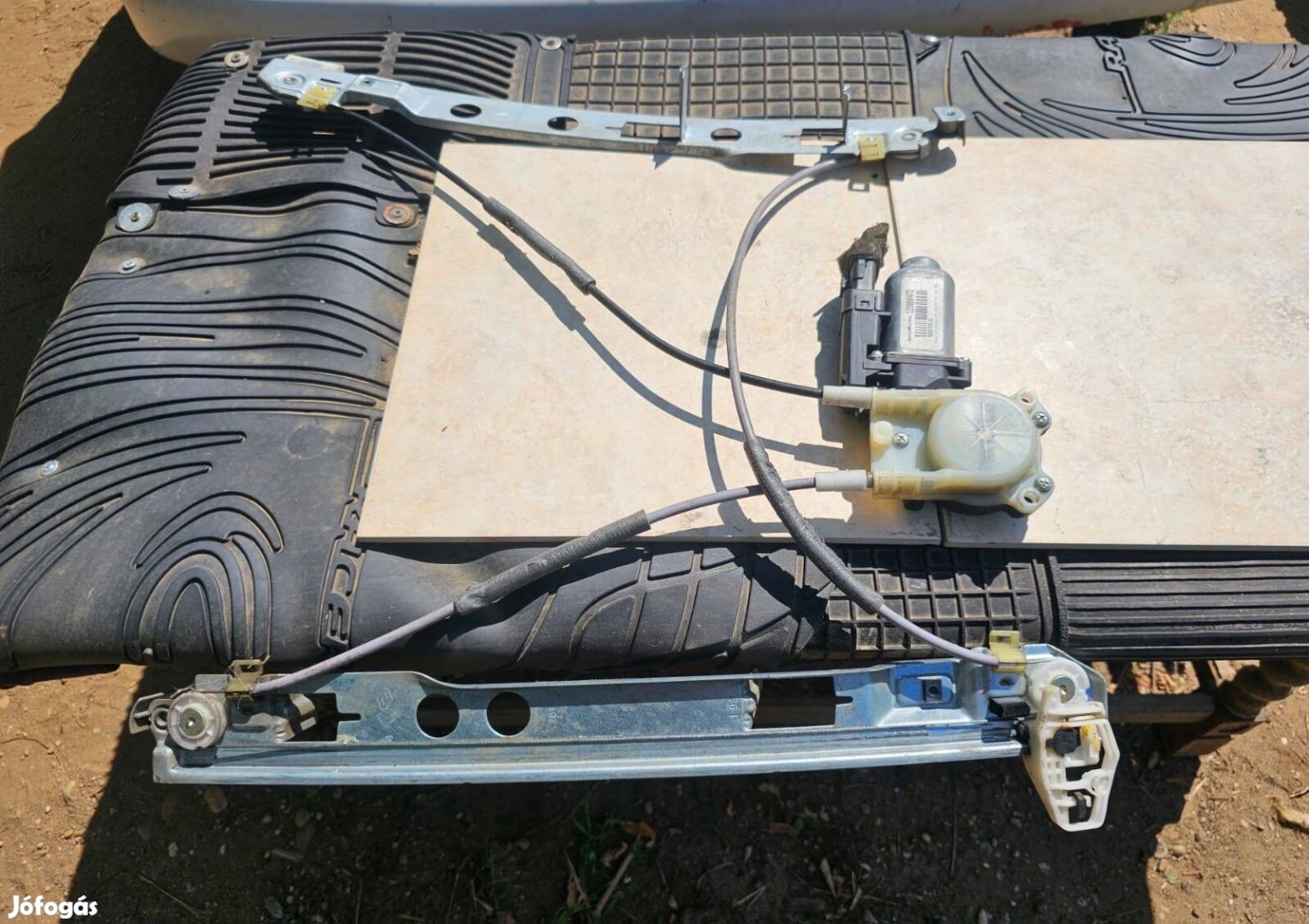 Renault megane 2 ablakemelő szerkezet és motor 15000