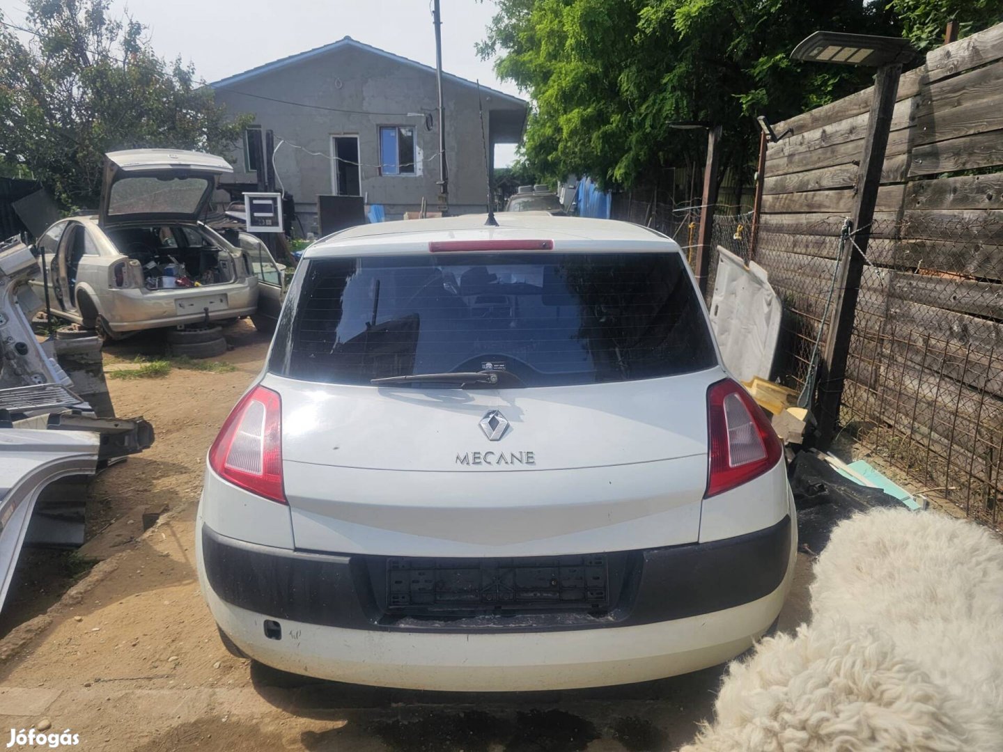 Renault megane 2 fehér csomagtér ajtó Csomagtérajtó 30000