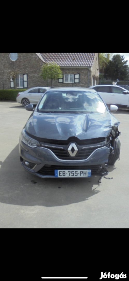 Renault megane IV ajtó sárvédő