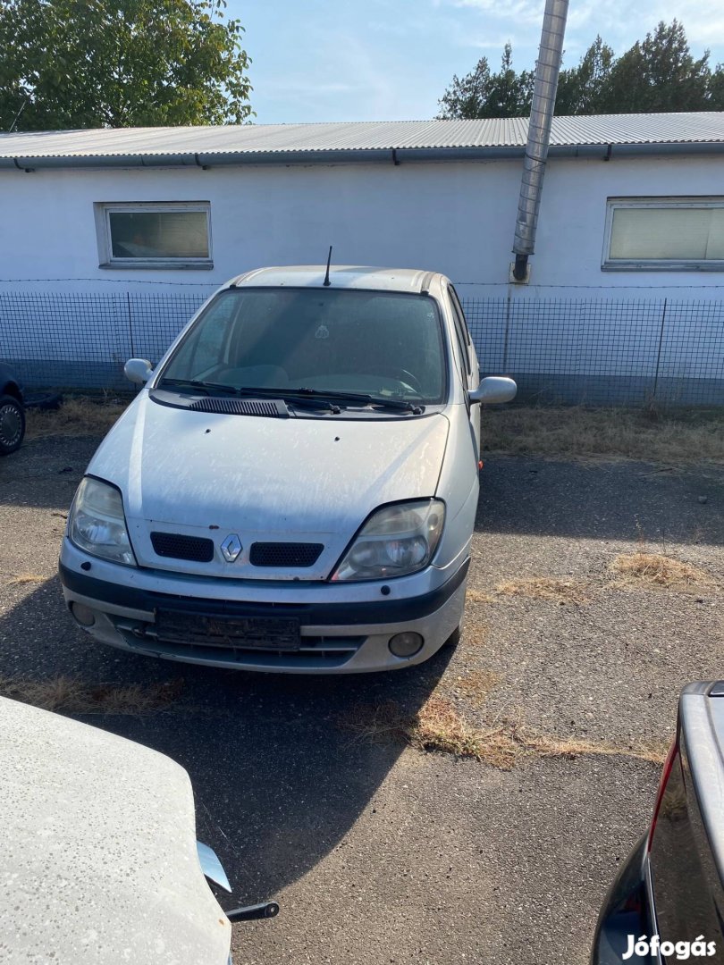 Renault scenic 1,9 DCI 2002 es évjárat alkatrészei eladók