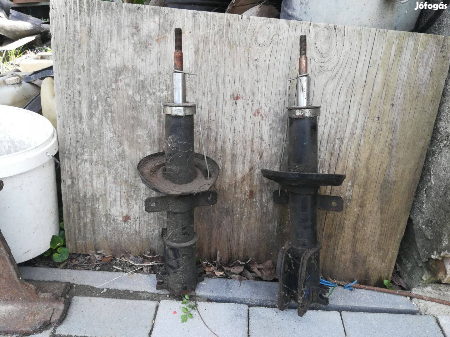 Renault trafic 2015-ös első lengéscsillapító