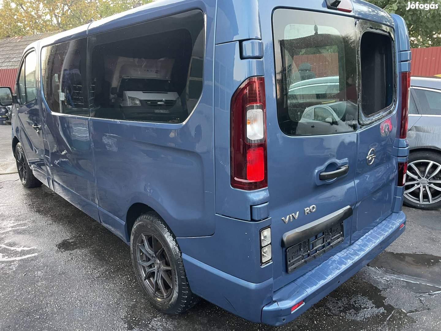 Renault trafic b 1.6cdti hátsó lökhárító  eladó  Ár telefonon 