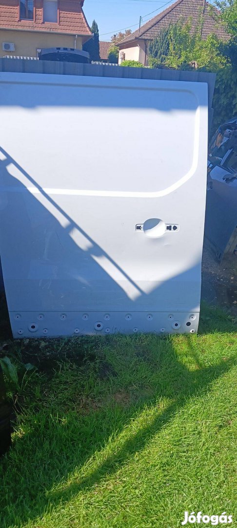 Renault trafic lll jobboldali tolóajtó