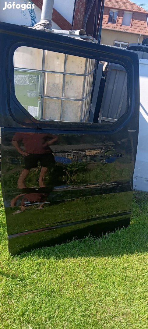 Renault trafic lll jobboldali tolóajtó