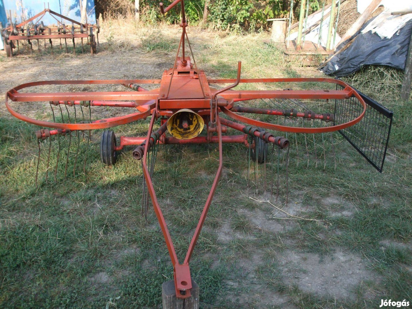 Rendépző vontatott fella