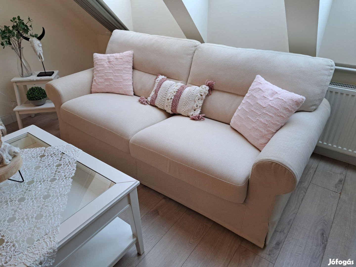 Rendkívül puha, 3 személyes kanapé újszerű állapotban