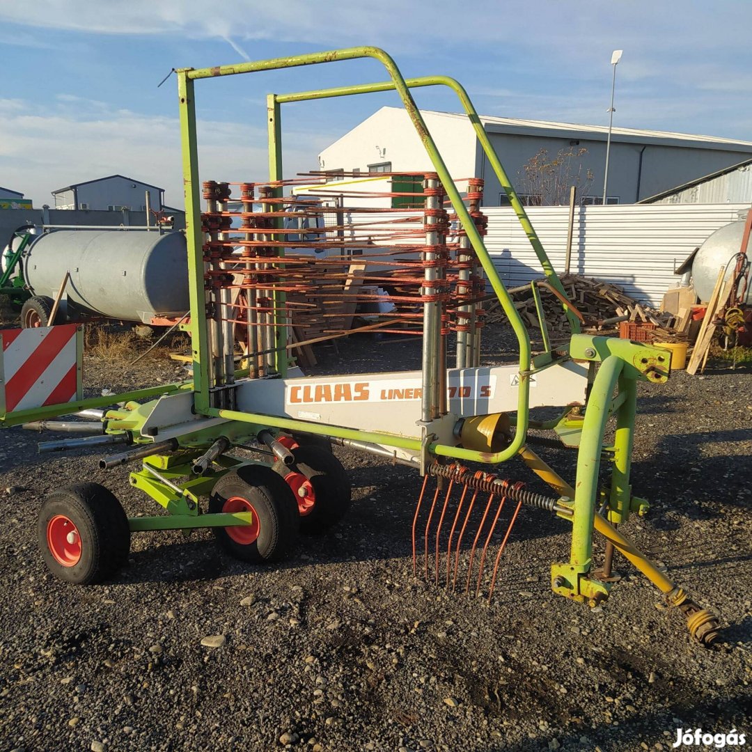 Rendsodró Claas Liner 470 S