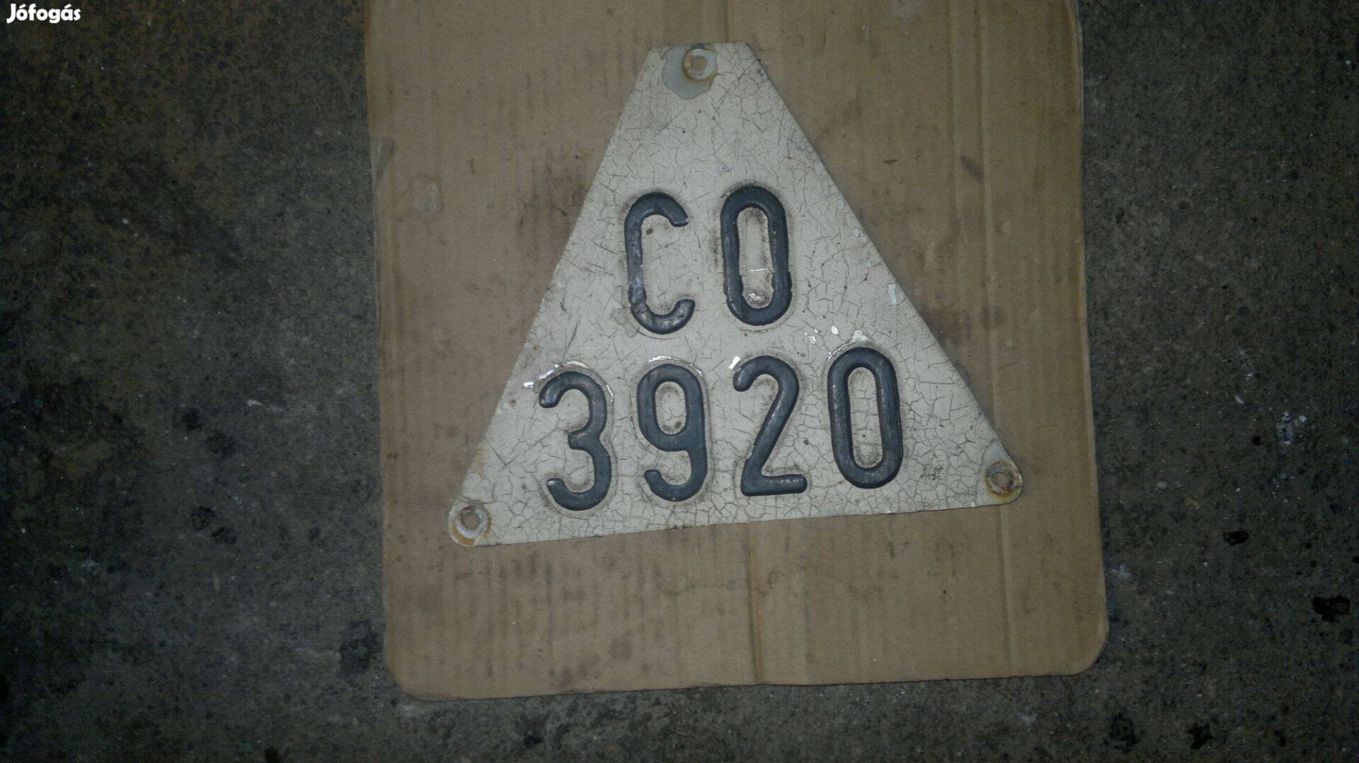 Rendszámok veterán jármüvekhez