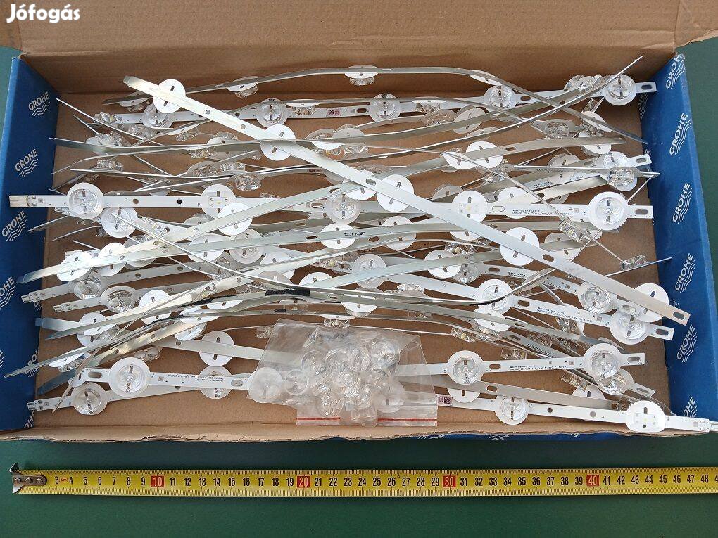 Rengeteg fehér fényű LED